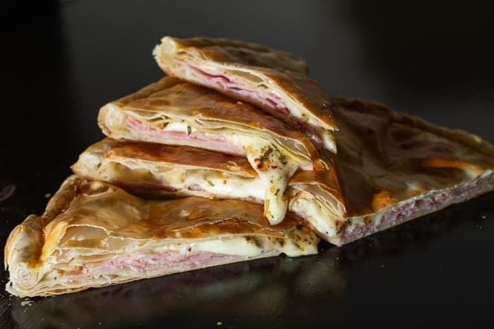 Tarta de jamón y mozzarella